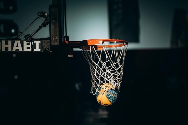 Intégrer le Swiss ball dans votre routine de yoga